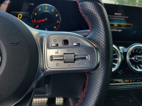 Certified 2022 Mercedes-Benz GLA 250 4MATIC image 23