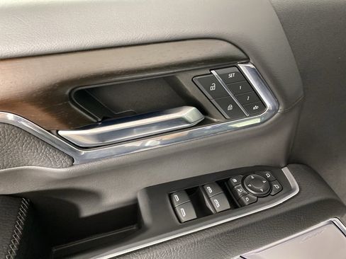 Used 2024 GMC Sierra 2500 Denali w/ Denali Reserve Package image 16