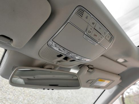 Used 2015 Mercedes-Benz S 550 4MATIC Sedan image 24