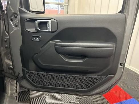 Used 2022 Jeep Wrangler Unlimited Sport AWD/4WD image 21