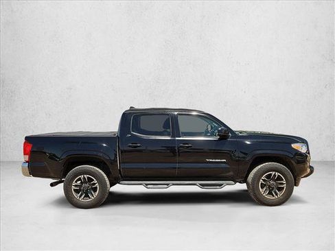 Used 2016 Toyota Tacoma SR5 w/ Towing Package RWD image 4