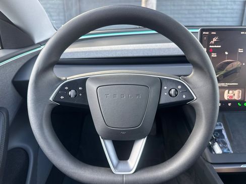 Used 2024 Tesla Model 3 Standard Range image 26