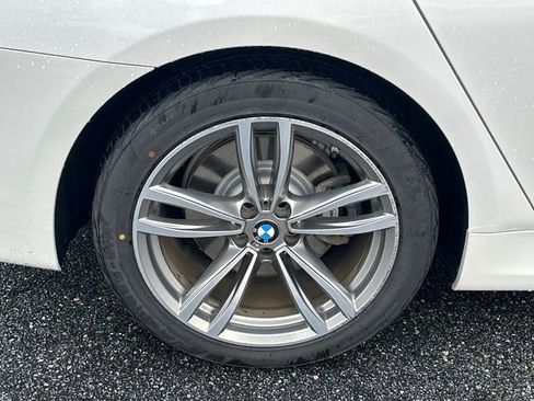 Used 2019 BMW 750i xDrive w/ Executive Package image 17