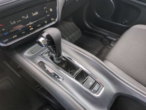 Used 2019 Honda HR-V EX image 28