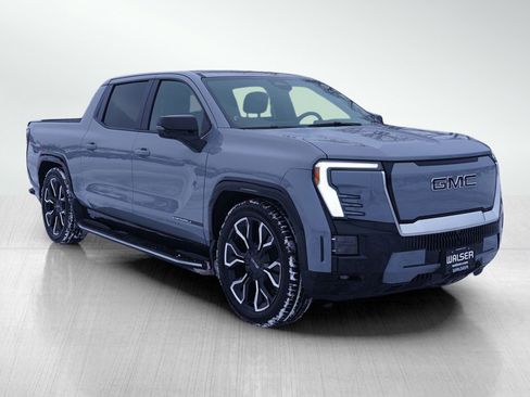 Used 2025 GMC Sierra EV Denali image 8
