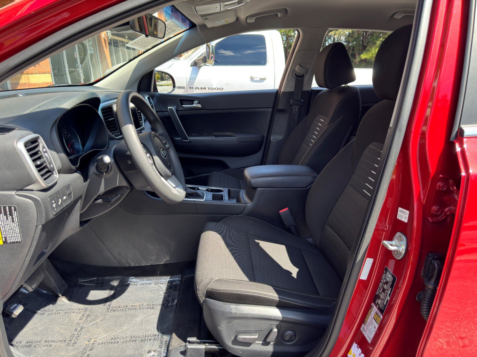 Used 2022 Kia Sportage LX w/ LX FWD Value Edition Package image 15