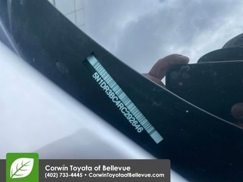 Used 2024 Nissan Pathfinder SV image 29