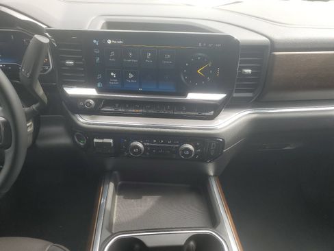 Used 2024 Chevrolet Silverado 2500 High Country w/ Technology Package AWD/4WD image 12
