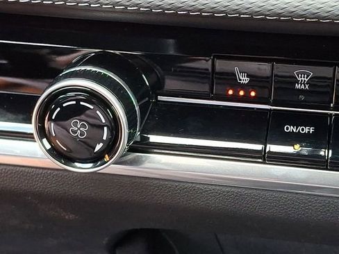 Used 2025 Chevrolet Equinox LT FWD image 17