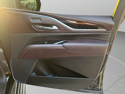 Used 2021 Cadillac Escalade Sport Platinum image 13