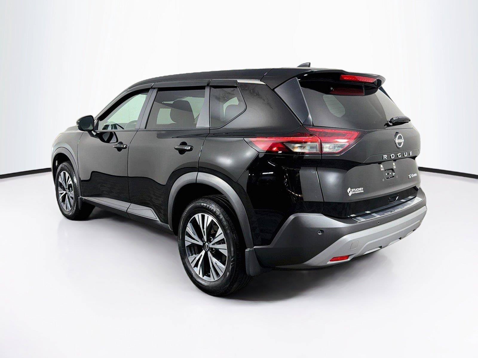 Used 2023 Nissan Rogue SV AWD/4WD image 9