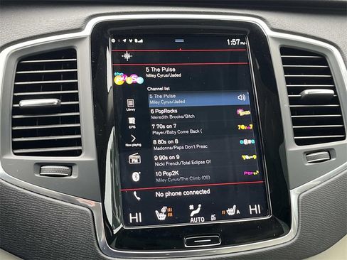 Used 2022 Volvo XC90 T6 Momentum w/ Climate Package image 32