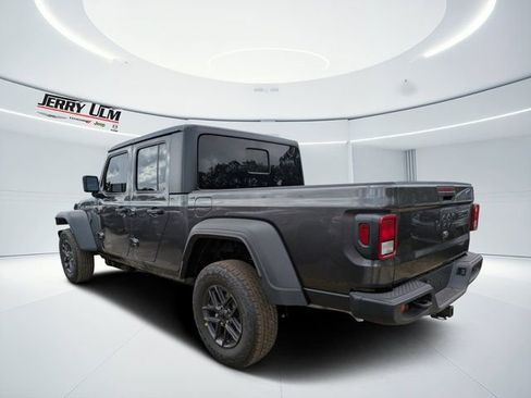New 2026 Jeep Gladiator Sport image 5