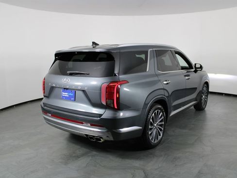 Used 2023 Hyundai Palisade Calligraphy image 15