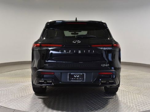 Certified 2025 INFINITI QX60 Luxe w/ Vision Package image 5