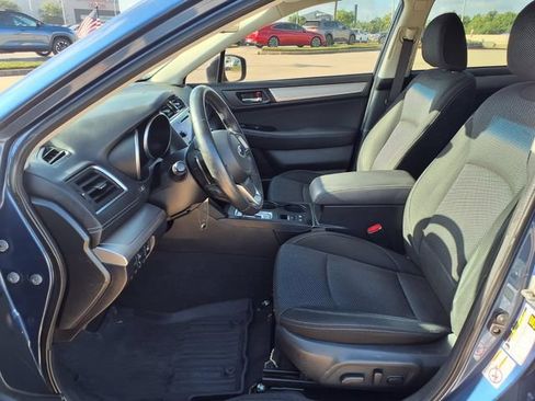 Used 2019 Subaru Outback 2.5i Premium AWD/4WD image 6