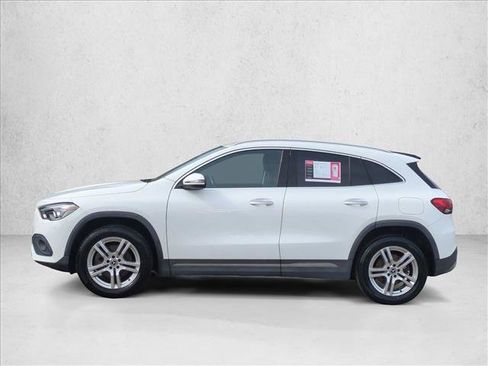 Used 2021 Mercedes-Benz GLA 250 4MATIC image 9