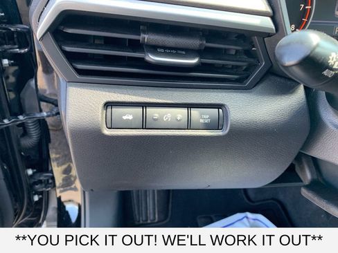 Used 2025 Nissan Altima 2.5 SV FWD image 13