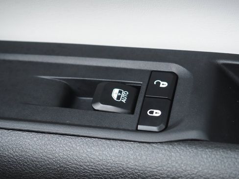 Used 2022 Jeep Compass Limited image 23