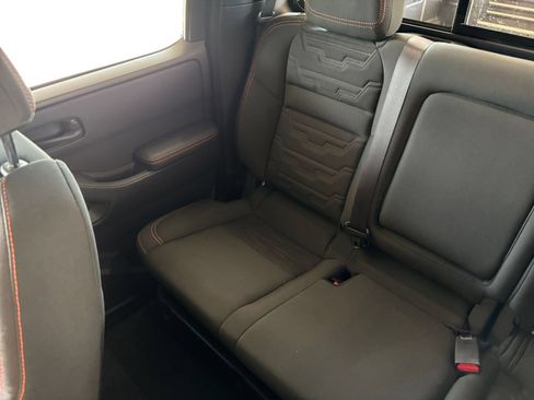 Used 2026 Nissan Frontier PRO-4X AWD/4WD image 34