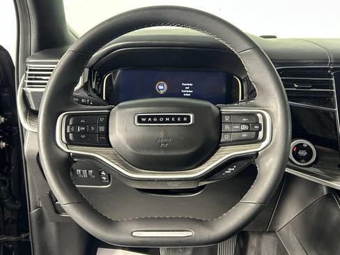 Used 2022 Jeep Wagoneer Series III w/ Premium Group I AWD/4WD image 29