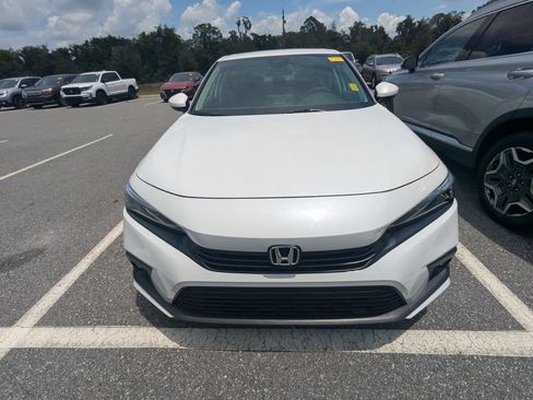Used 2023 Honda Civic EX image 2