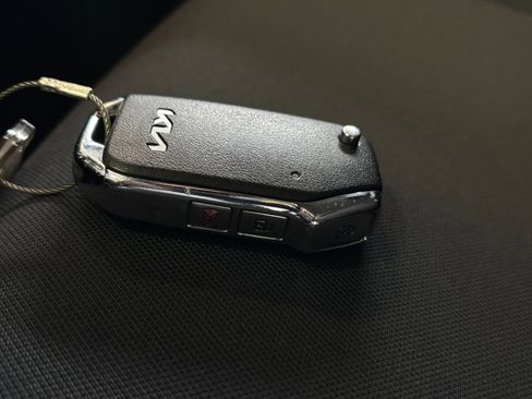 Used 2025 Kia Sportage LX image 27