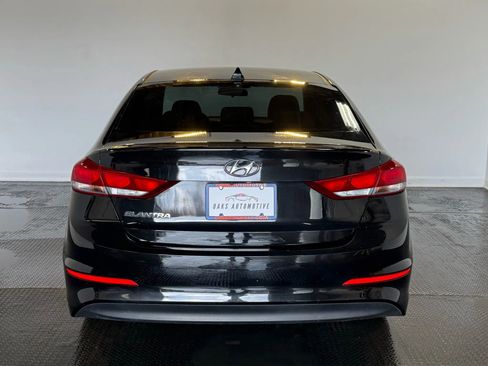 Used 2017 Hyundai Elantra SE image 5