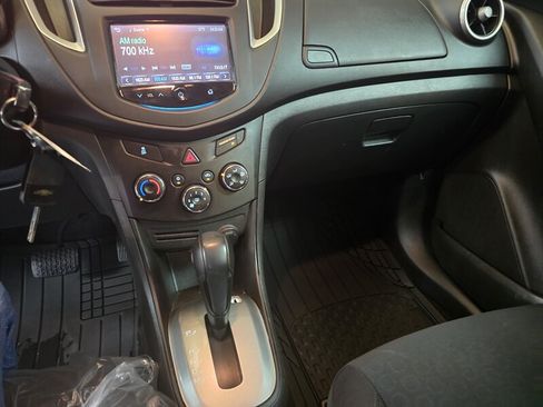 Used 2015 Chevrolet Trax LS FWD image 23