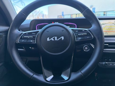 Certified 2025 Kia Seltos S image 38