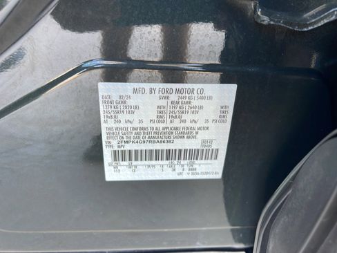 Certified 2024 Ford Edge SE w/ Black Appearance Package AWD/4WD image 31