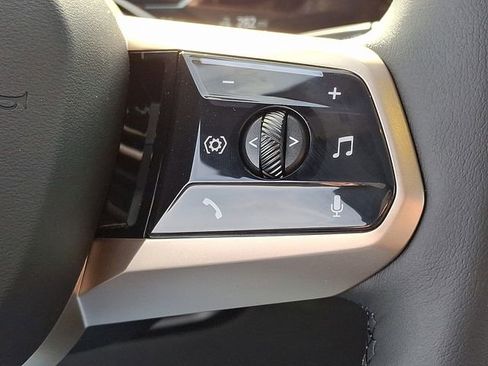 New 2026 BMW iX xDrive45 image 18