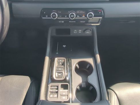 Used 2024 Honda Pilot EX-L image 18