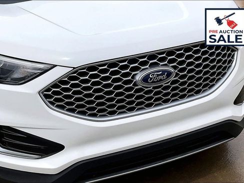 Used 2024 Ford Edge SEL AWD/4WD image 30