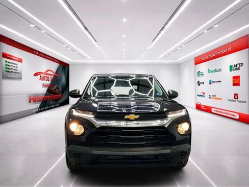 Used 2021 Chevrolet TrailBlazer LS FWD image 3