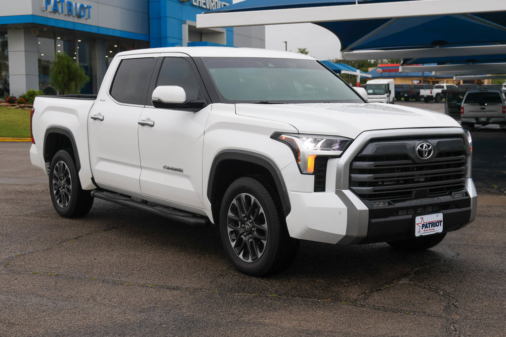 Used 2026 Toyota Tundra Limited w/ Power Package AWD/4WD image 1