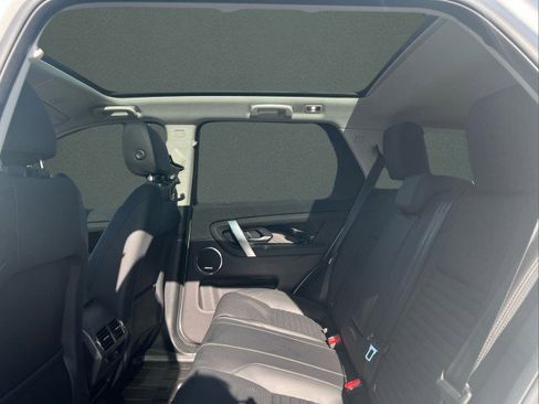 Used 2025 Land Rover Discovery Sport S image 16