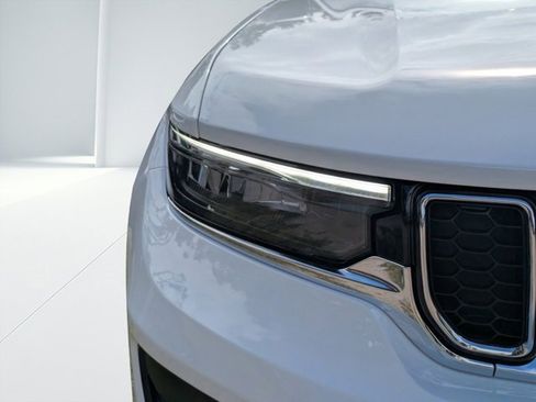 New 2025 Jeep Grand Cherokee Overland w/ Adv Protech Group III image 8