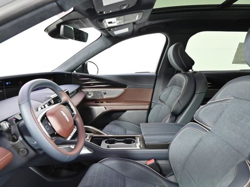 New 2026 Lincoln Nautilus Black Label w/ Jet Appearance Package image 13