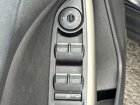 Used 2018 Ford Focus Titanium FWD image 40