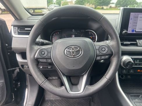 Used 2023 Toyota RAV4 XLE Premium FWD image 28