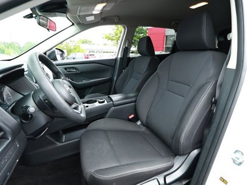 Used 2024 Nissan Rogue S AWD/4WD image 23