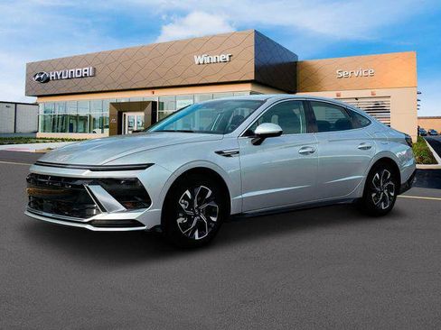 New 2025 Hyundai Sonata SEL FWD image 2