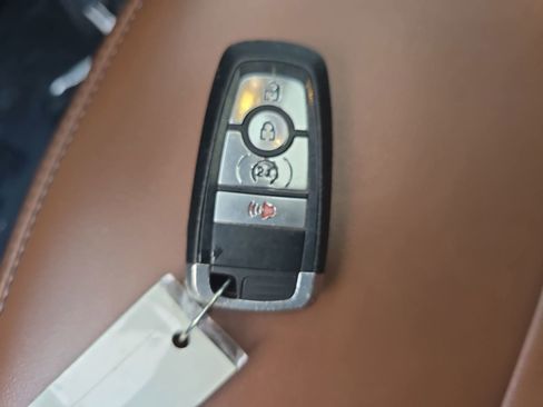 Used 2022 Ford Maverick Lariat w/ Lariat Luxury Package image 38