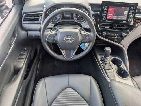 Used 2023 Toyota Camry SE FWD image 10