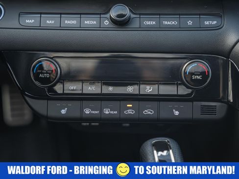 Used 2024 Hyundai Elantra N image 25