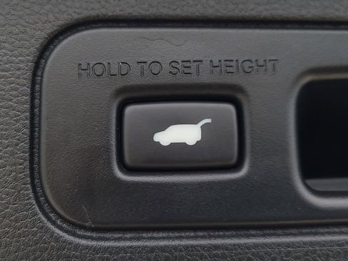 Used 2023 Honda Pilot EX-L image 6