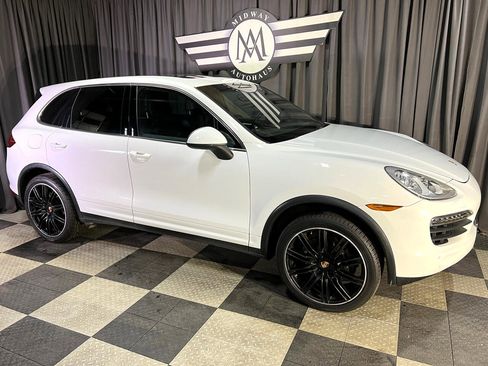 Used 2014 Porsche Cayenne image 3