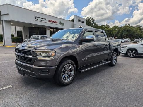Used 2019 RAM 1500 Laramie w/ Sport Appearance Package AWD/4WD image 8