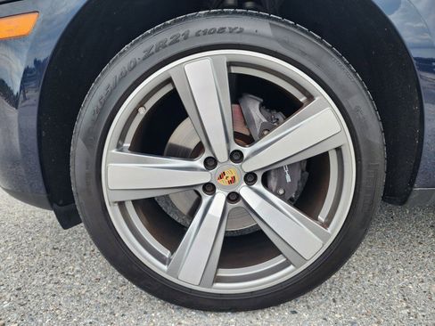 Used 2023 Porsche Macan image 24